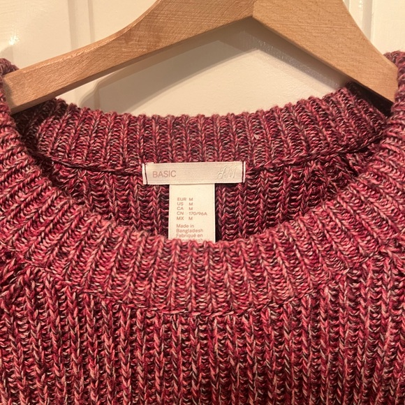 H&M Sweater,‎ Medium - Picture 2 of 3